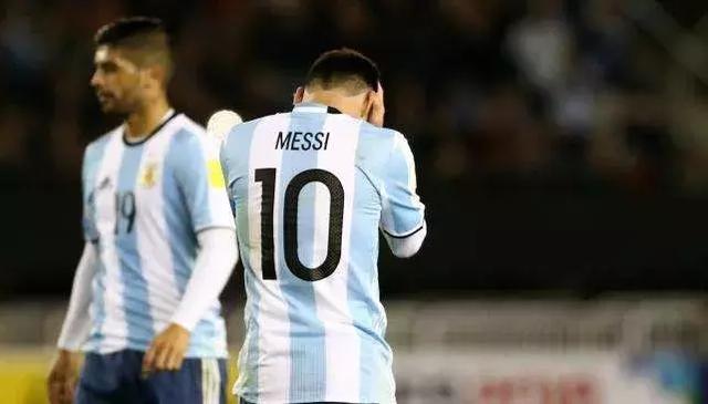  法甲金靴争夺战梅西领跑射手榜首  